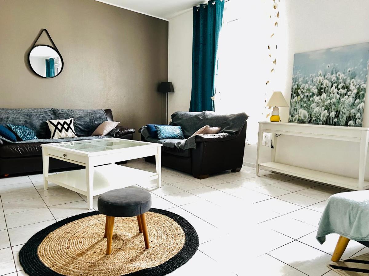 La Plume Wifi Parking Un-Sejour-A-Part Apartman Clouange Kültér fotó