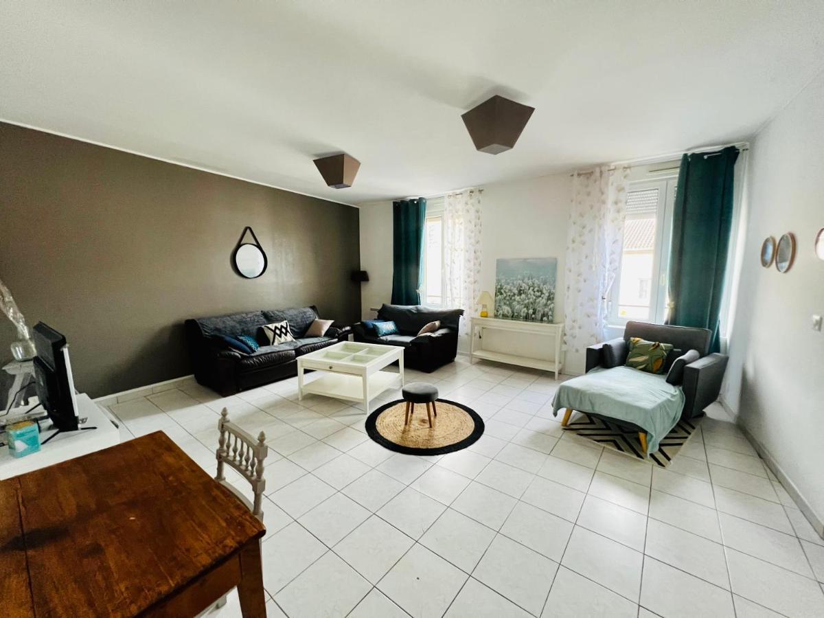 La Plume Wifi Parking Un-Sejour-A-Part Apartman Clouange Kültér fotó