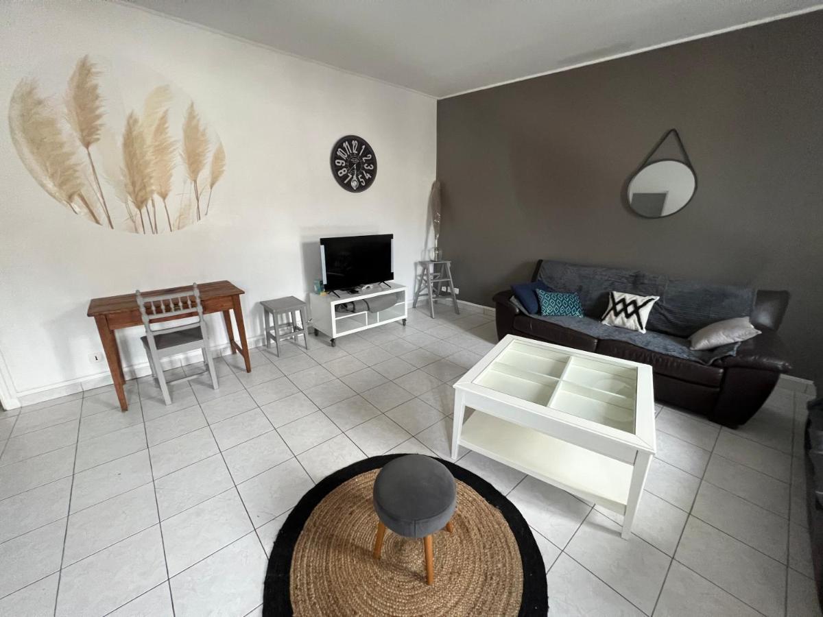 La Plume Wifi Parking Un-Sejour-A-Part Apartman Clouange Kültér fotó