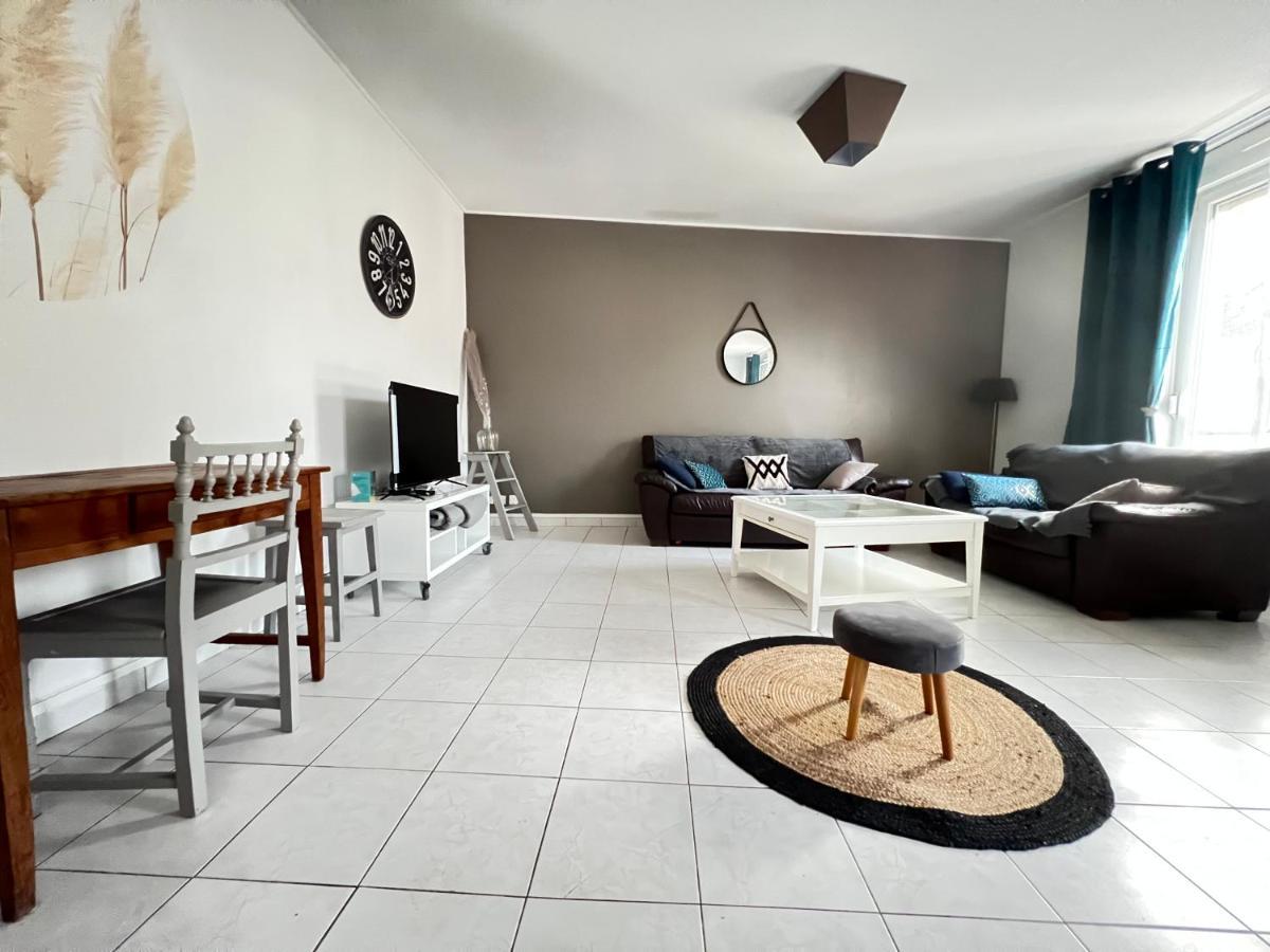 La Plume Wifi Parking Un-Sejour-A-Part Apartman Clouange Kültér fotó