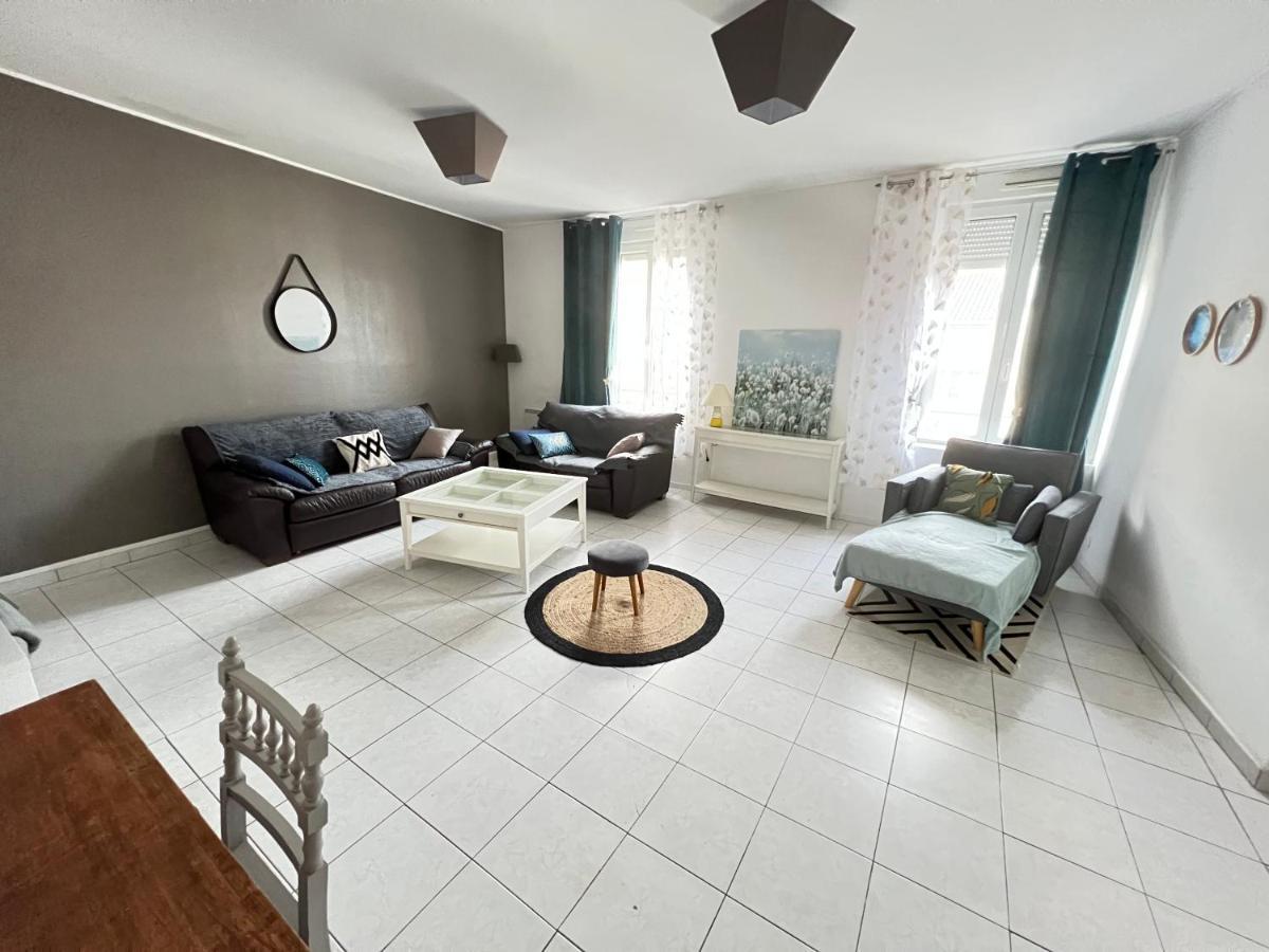La Plume Wifi Parking Un-Sejour-A-Part Apartman Clouange Kültér fotó